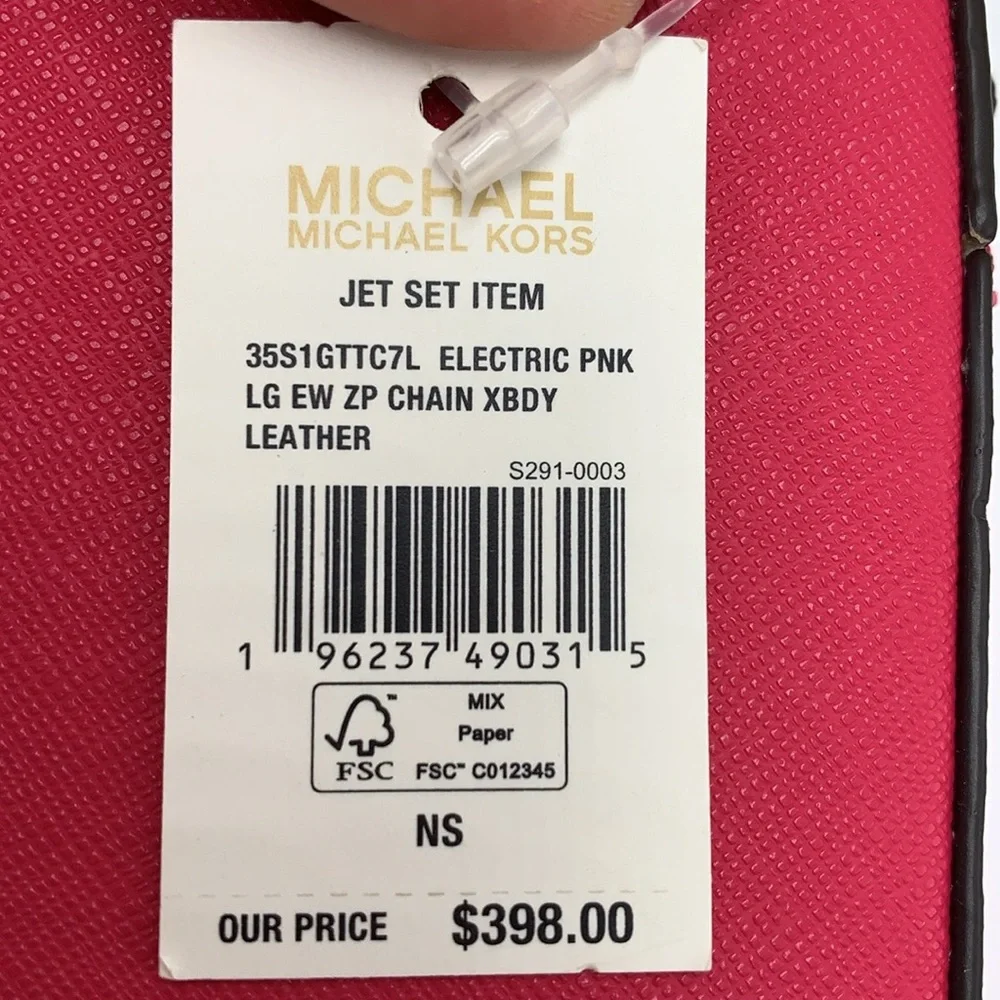 MICHAEL KORS
Jet Set Large Saffiano Leather Crossbody Bag
ELECTRIC PINK
NWT - Picture 13 of 16